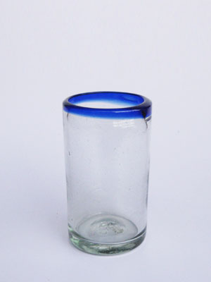 VIDRIO SOPLADO / Juego de 6 vasos para jugo con borde azul cobalto / Para los que disfruten de jugo fresco de frutas por la mañana, éstos pequeños vasos tienen el tamaño perfecto. Hechos de vidrio reciclado auténtico.